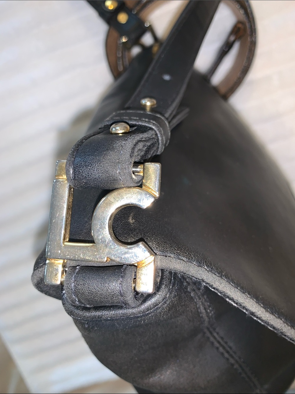Y2K Liz Claiborne Black Leather Shoulder Bag with Silver Toned  Hardware - Picture 13 of 13